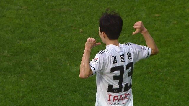 '김문환 결승골' 부산, 5년 만에 1부리그 승리 / YTN