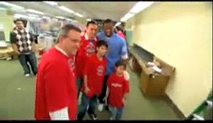 Michael Bivins talks to Dwyane Wade as the Heat superstar he