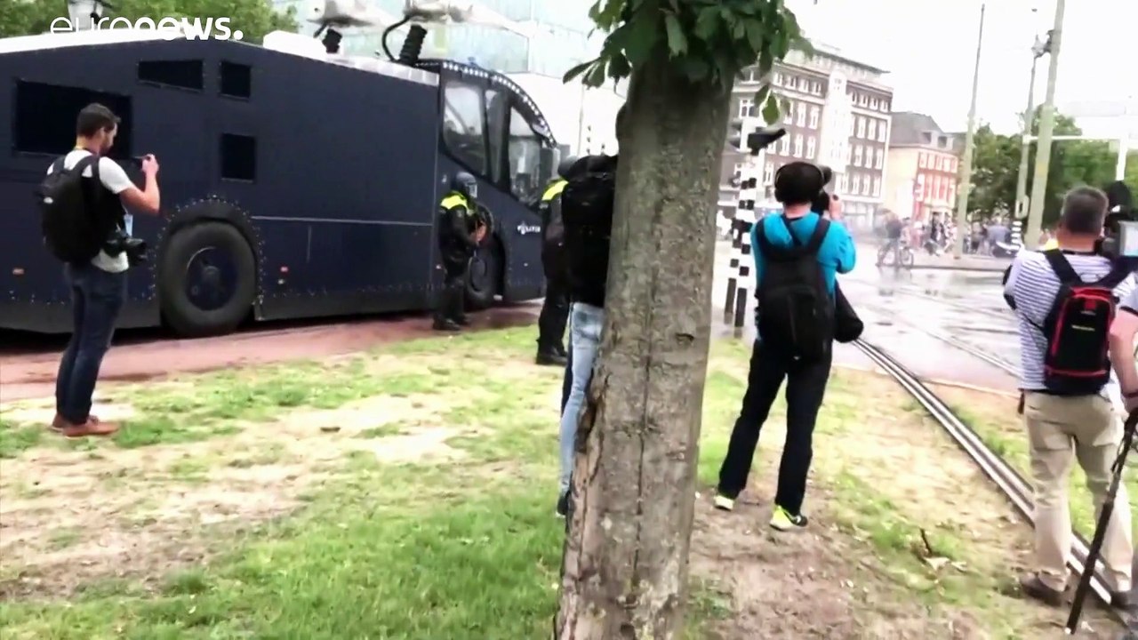 Confrontos no centro de Haia
