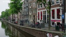 COVID-19: «Σβήνουν» τα κόκκινα φώτα του Άμστερνταμ