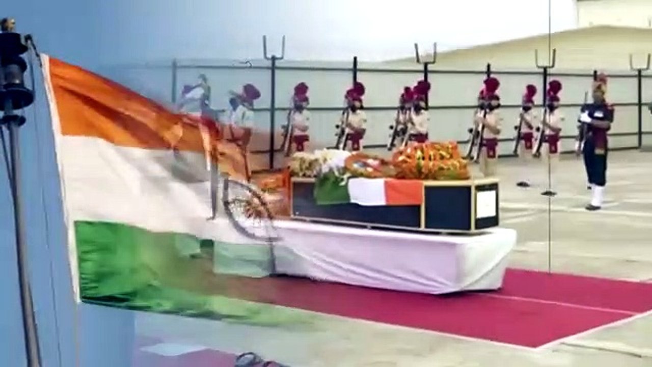 चीन_ब्लॉक_किया_8_KM_क्षेत्र,_गलवान_घाटी_में_बिगड़े_हालात,_हाई_अलर्ट_पर_भारतीय_सेना(720p)