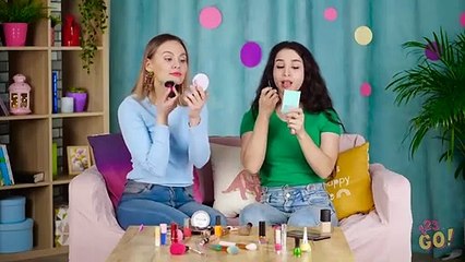 COOL WAYS TO REUSE OLD MAKE UP -- Easy Girly Hacks With Make Up by 123 GO!