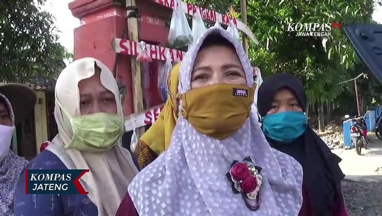 Sembako Gratis di Pinggir Jalan Desa Sepat Sragen