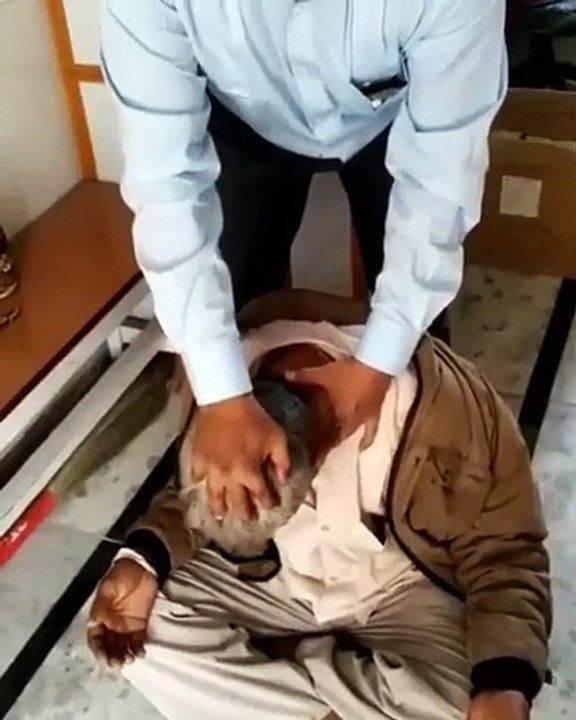 Arracher 4 dents sans douleurs : comment fait ce dentiste ?