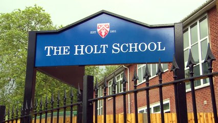 Students pay tribute to victim of Reading terror attack