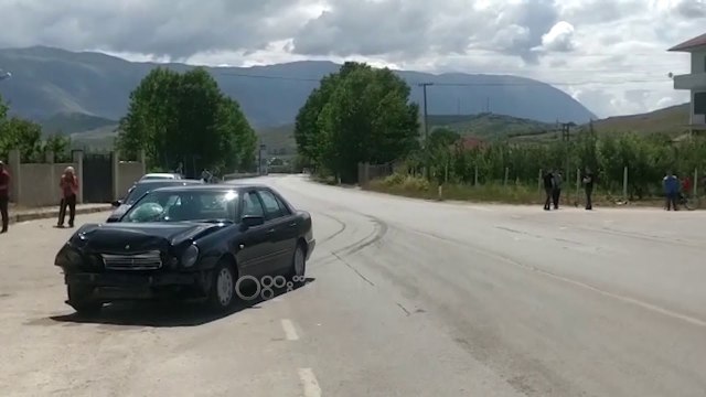 Ora News - Aksident në Pogradec, përplasen 2 automjete, raportohet për disa të plagosur