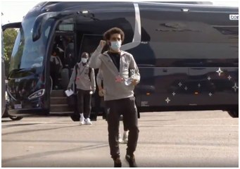 توقيف محمد صلاح أمام ملعب مباراة إيفرتون وليفربول بسبب "كورونا"