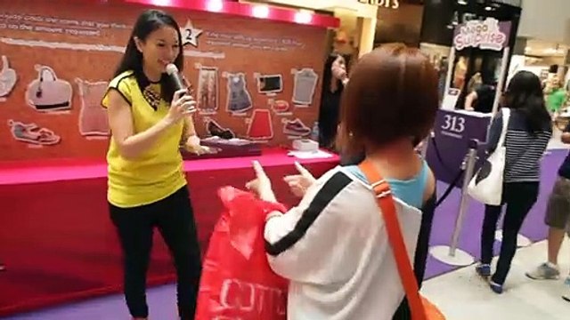 Professional emcee Singapore & Event companies - Sharlyn Lim in Corporate Emcee Showreel