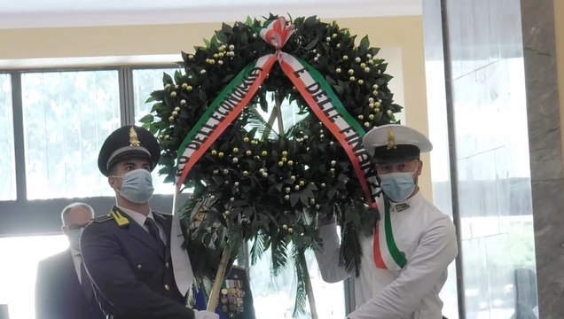 Roma - 246° anniversario Guardia di Finanza, corona d'alloro ai Caduti (22.06.20)