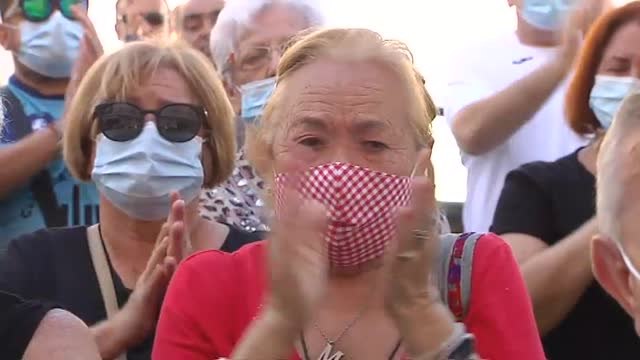 Lágrimas y aplausos para despedir a Alfredo, un farmacéutico fallecido por coronavirus