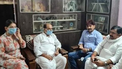 पवन सिंह पहुँचे सुशांत सिंह राजपूत को श्रद्धांजलि देने