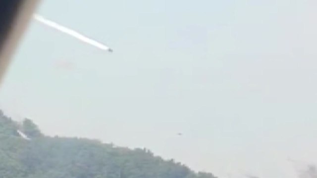 해상서 밀입국 시도 남성 2명 해경에 체포 / YTN