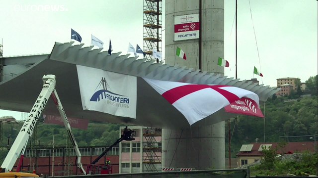 Ponte di Genova: passa la prima auto privata