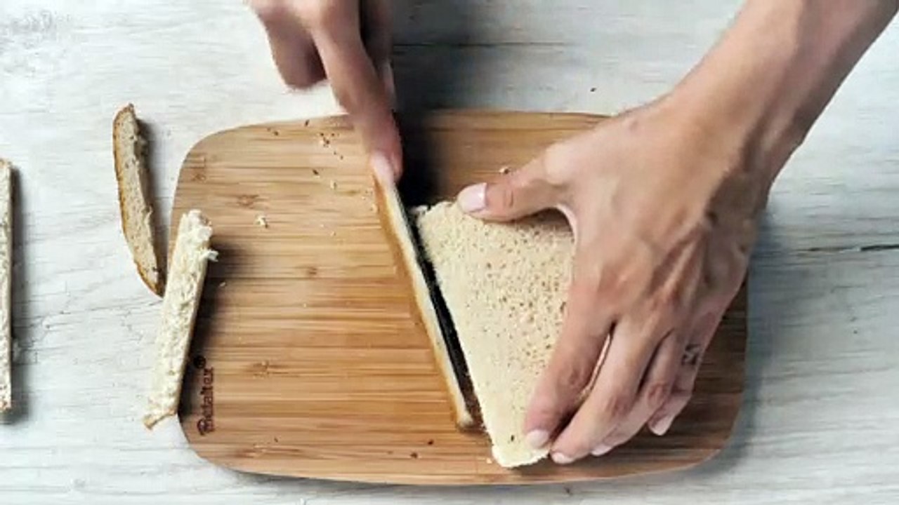 avraham chaim kerendian Chef cooking-french-toast-with-banana