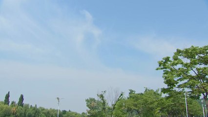 [날씨] 오늘도 30℃ 낮 더위...내일 전국 장마권 / YTN