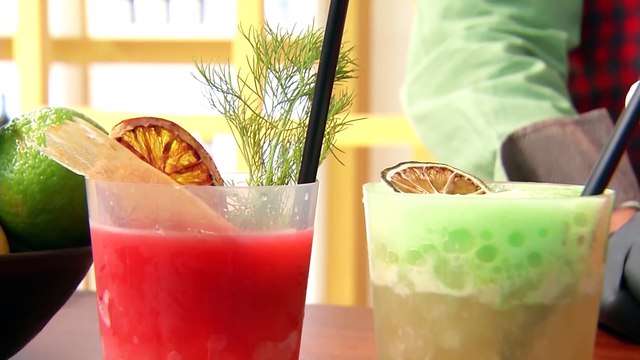 Recetas refrescantes con aceite de oliva virgen extra para sorprender este verano