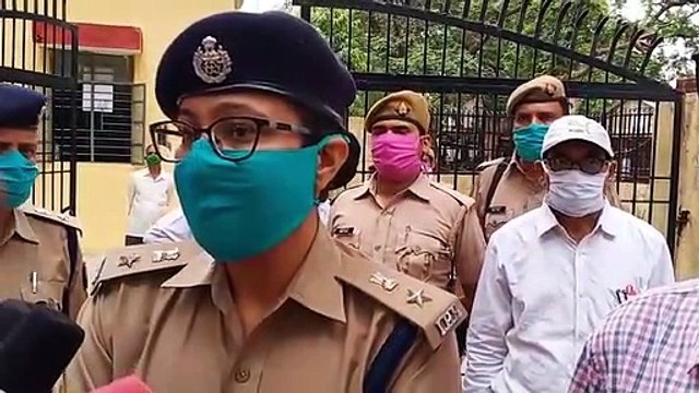 औरैया: न्यायाधीश की गाड़ी पर किया बदमाशों ने हमला