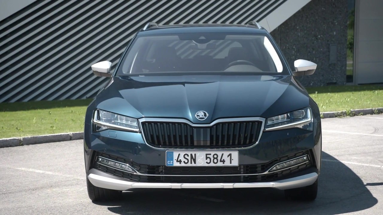 SKODA OCTAVIA und SKODA SUPERB gewinnen Wahl zum ,Allradauto des Jahres‘