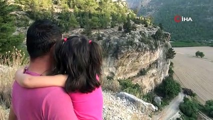 Dağdaki ABD Başkanı Donald Trump silueti ilgi çekiyor