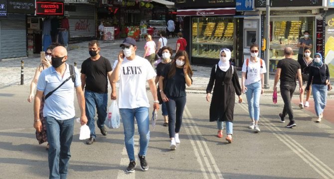 Kadıköy’de denetim; Maske takmayanlara ceza