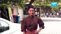 Sunny Leone sets the mercury soaring in a new post