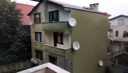 Sağanak yağış İstanbul'u yine vurdu! Gündüz geceye döndü