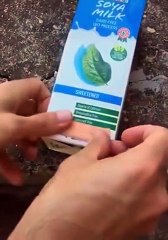 Il casse des choses pour ensuite les réparer de manière complètement ridicule