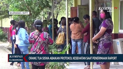 Orang Tua Siswa di Kupang Abaikan Protokol Kesehatan Saat Penerimaan Raport