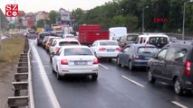 Çekmeköy'de yağmur trafiği felç etti