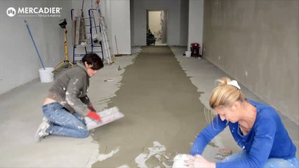 Vidéo Tuto Mercadier - Application d'un Béton Ciré Taloché EBC au sol - Chantier de Bordeaux