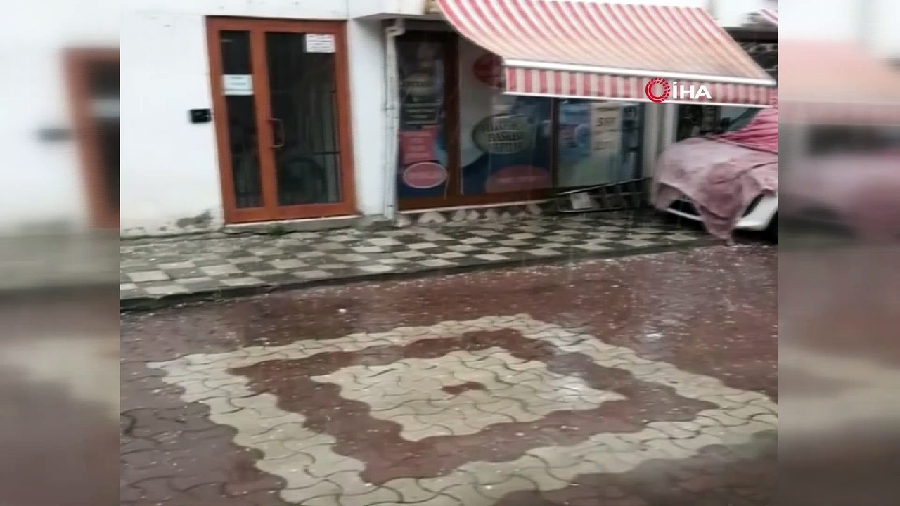 Kastamonu’da ceviz büyüklüğünde yağan dolu, araç ve evlere zarar verdi