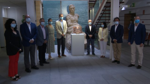 Los Reyes visitan la Casa-Museo Pérez Galdós en Gran Canaria