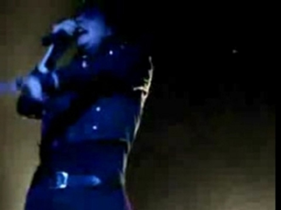 My Chemical Romance feat Rihanna - Umbella
