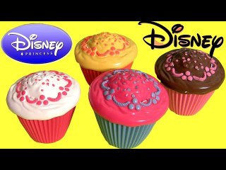 Télécharger la video: Disney Princess Cupcake Surprise Cinderella Belle - Bonecas Cupcake Surpresa Princesas Kinder Frozen