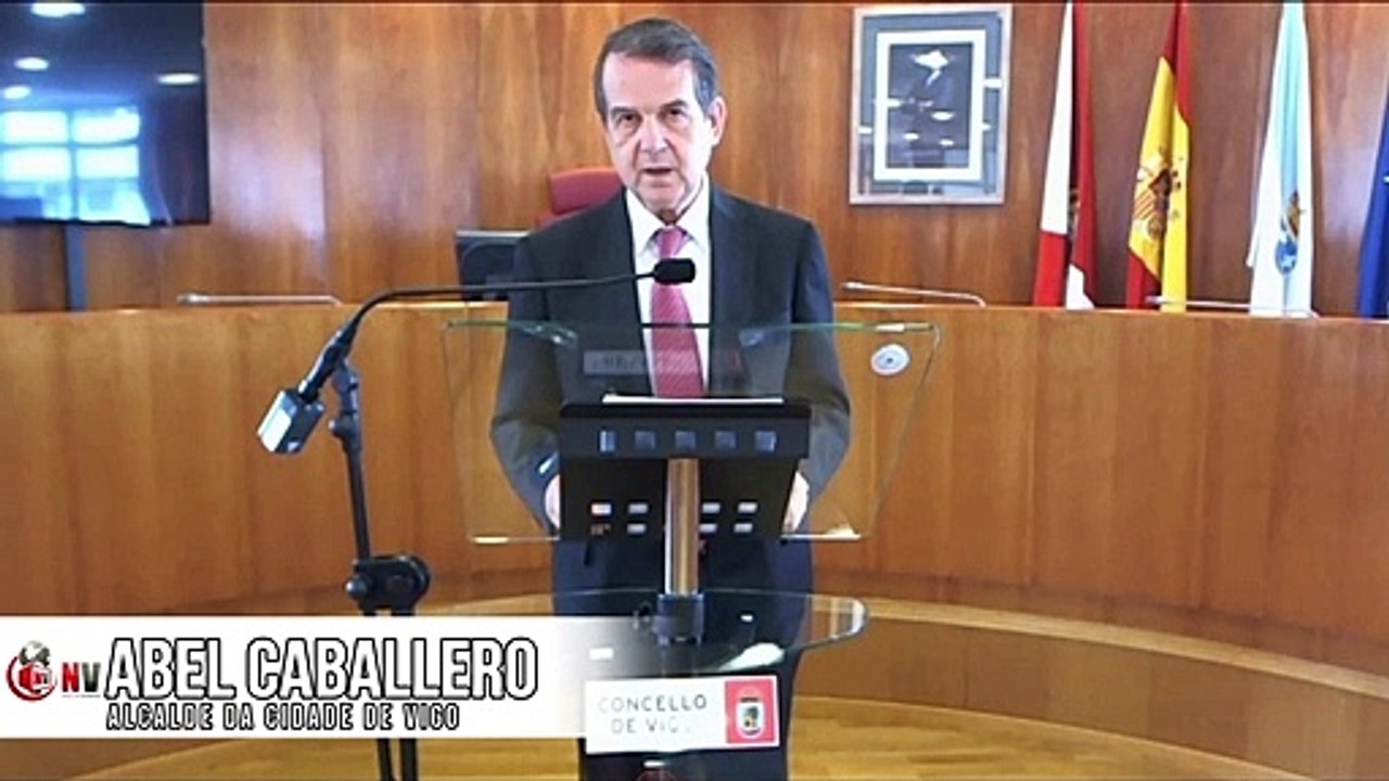 Abel Caballero di que ningún bombeiro esta sen cobrar o seu soldo pola folga
