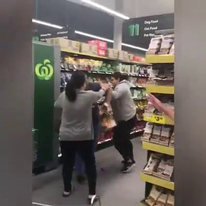 Two women fight in the market