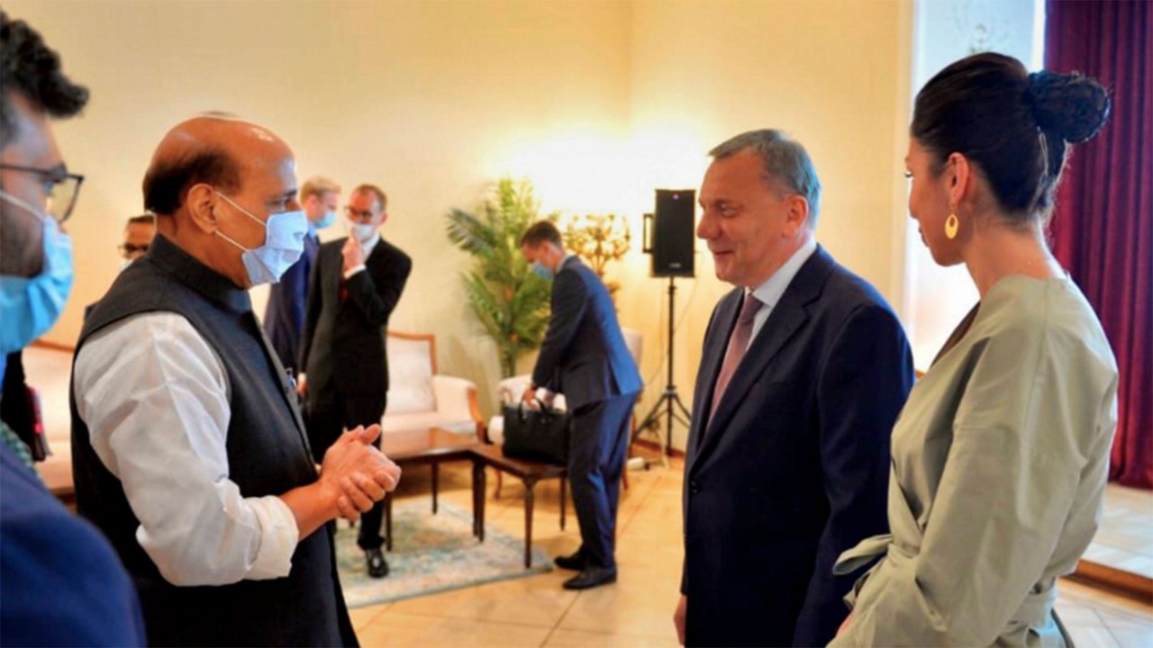 Russia assures early delivery of S-400 missile: Rajnath