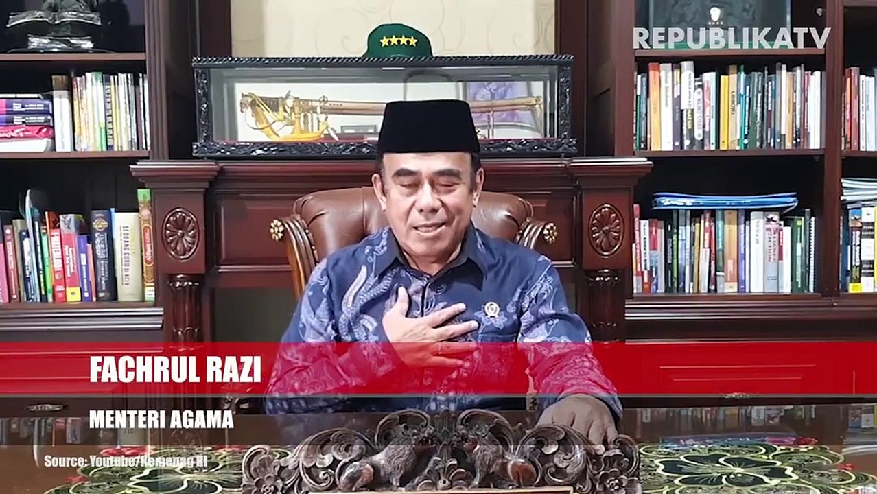 Petugas keamanan Kerajaan Arab Saudi berjaga di depan Kakbah, Makkah.