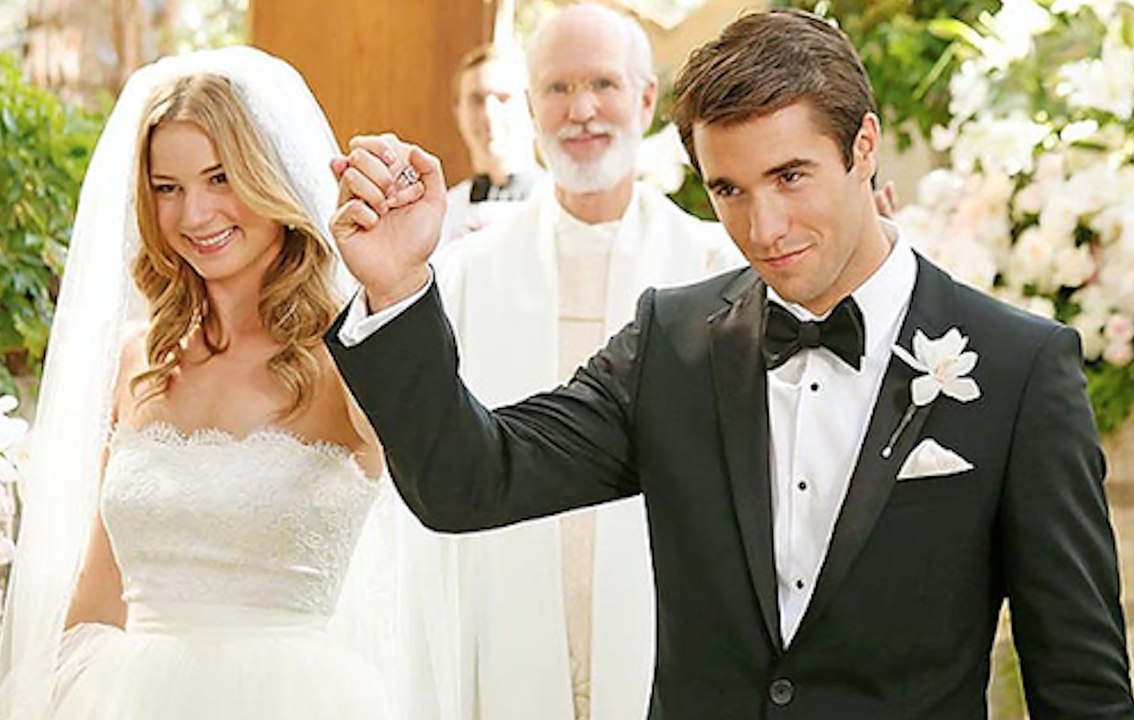 Cette mariée lit les SMS que son fiancé a envoyé à sa maîtresse au lieu de ses vœux de mariage