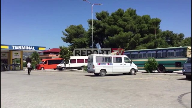 Report TV - Nuk nis punë transporti në Berat, s'janë plotësuar kërkesat