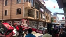 Bursa'da yük taşıma vinci yan yattı