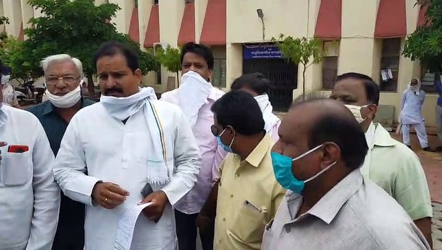 डीजल-पेट्रोल की मूल्य वृद्धि के विरोध में जिला कांग्रेस ने किया प्रदर्शन