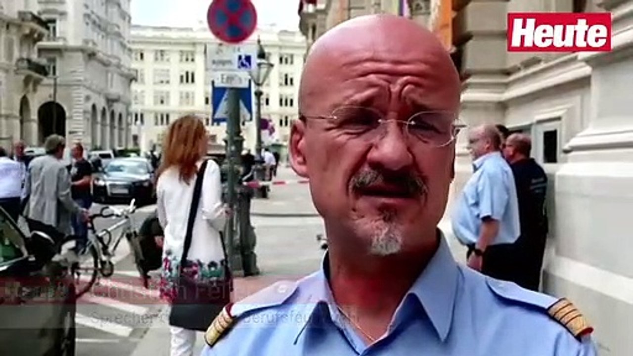 Feuerwehrsprecher Christian Feiler : 'Polizei hat ihn gehindert, das Benzin zu entzünden'