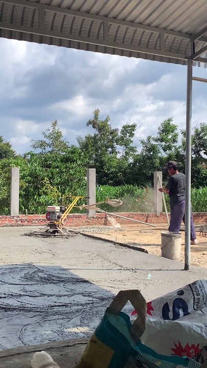 Machine Spins Circles in Wet Cement
