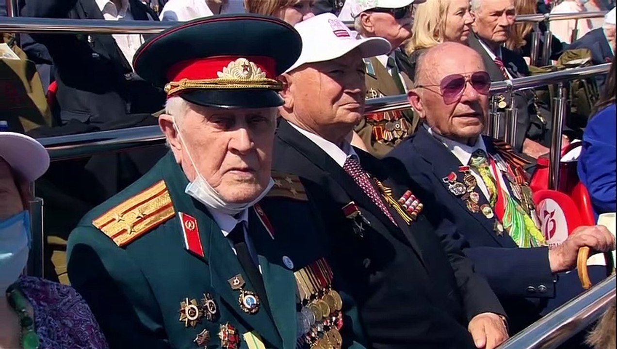 Desfile militar y patriotismo ruso en vísperas del referéndum de Putin