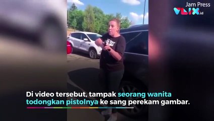 Kalah Argumen, Wanita Ini Ngamuk Pakai Pistol