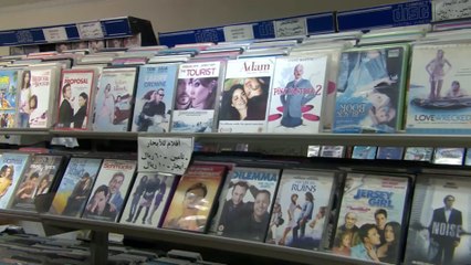 "الفيديو كاسيت".. متعة استئجار فيلم ومشاهدته في جو عائلي