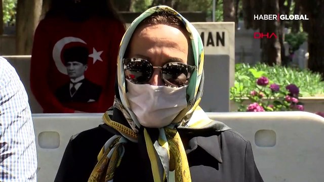 Kemal Sunal, ölümünün 20. yıldönümünde kabri başında anıldı