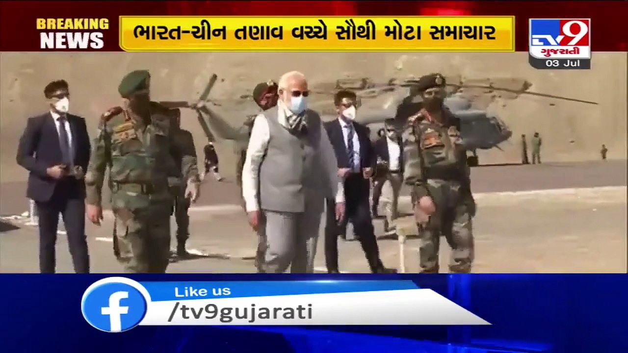 Prime Minister Narendra Modi briefed by senior officials in Nimmoo, Leh