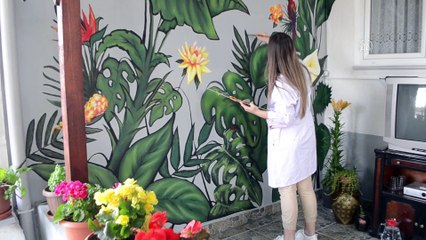 Kovid-19 nedeniyle döndüğü köyündeki evini resimlerle süsledi - KIRKLARELİ